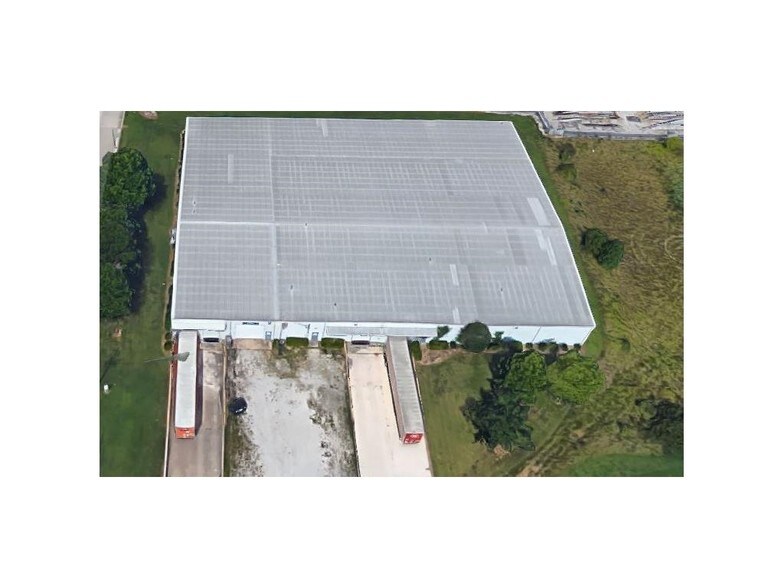 More Photos Of 401 W Stribling Dr, Rogers Warehouse For Lease