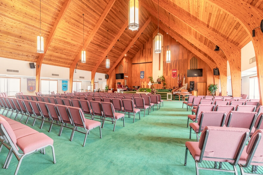 More Photos Of 54 Ridgewood Ave, Ormond Beach Religious Facility For Sale