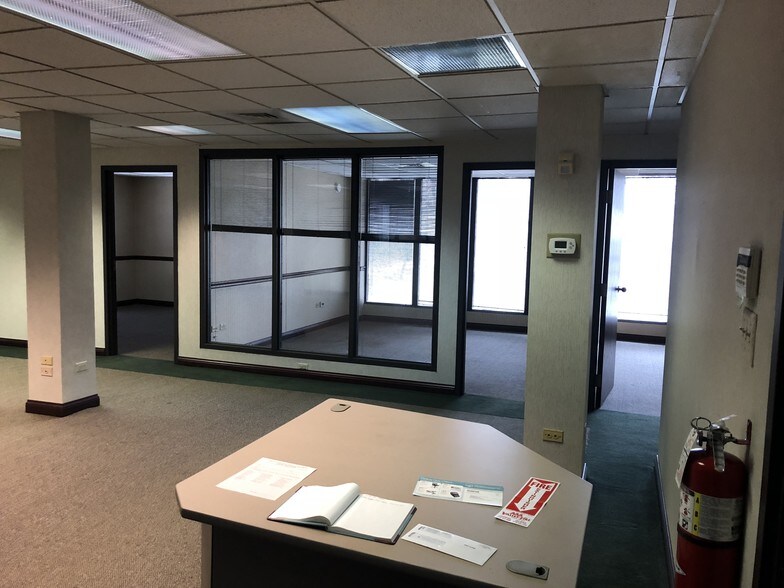 More Photos Of 3612 Lincoln Hwy, Olympia Fields Office For Lease