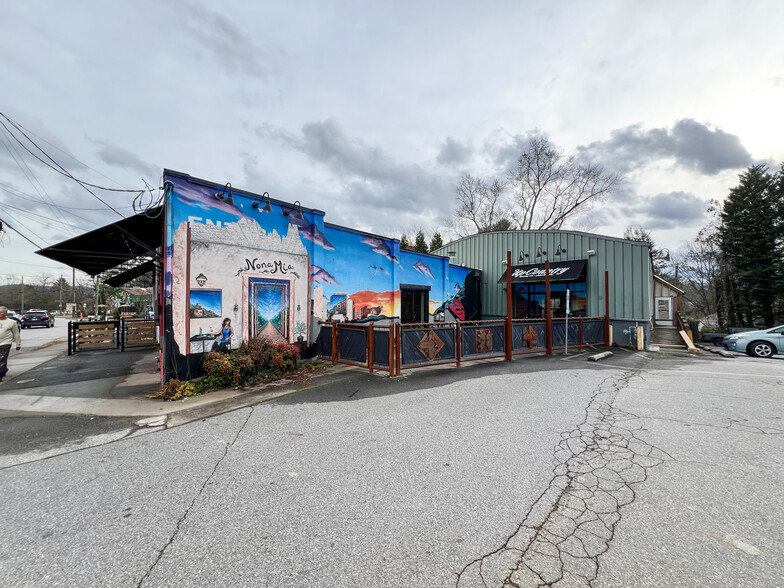 Primary Photo Of 1050 Haywood Rd, Asheville Restaurant For Lease