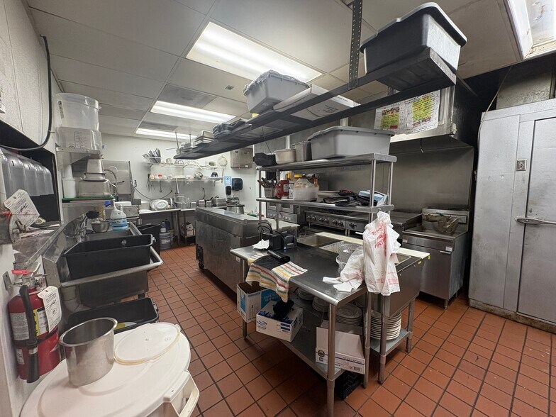 More Photos Of 1501-1505 Grand Blvd, Kansas City Freestanding For Sale