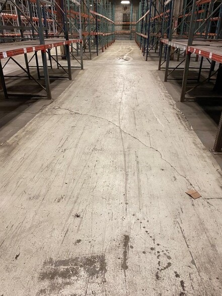 More Photos Of 111-135 Paine St, Troy Distribution For Sale