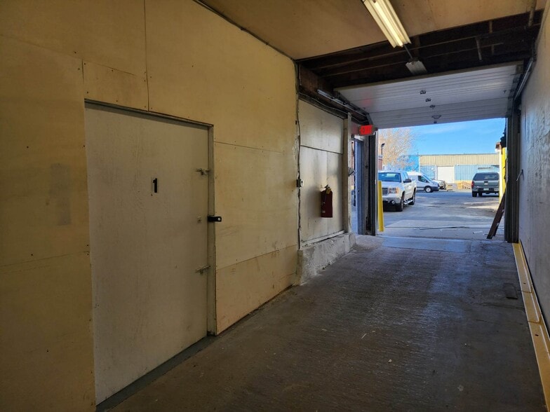 More Photos Of 100 Business St, Hyde Park Unknown For Lease