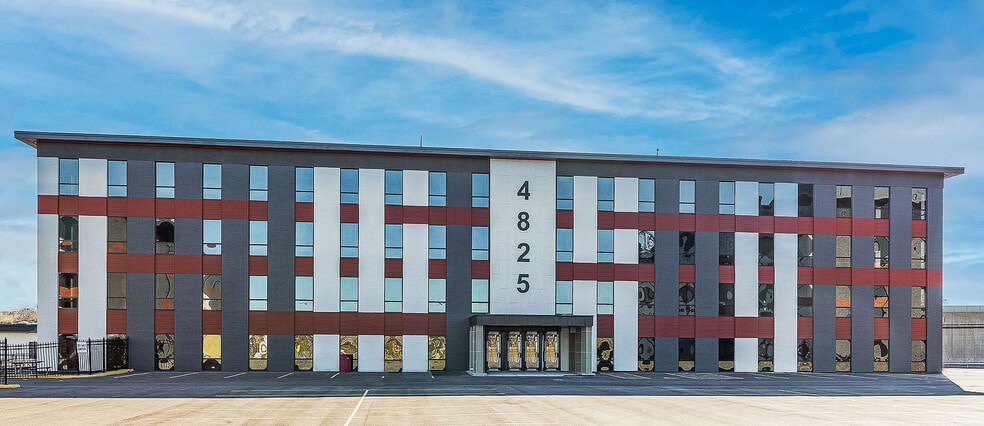 More Photos Of 9950 Lawrence Ave, Schiller Park Unknown For Lease