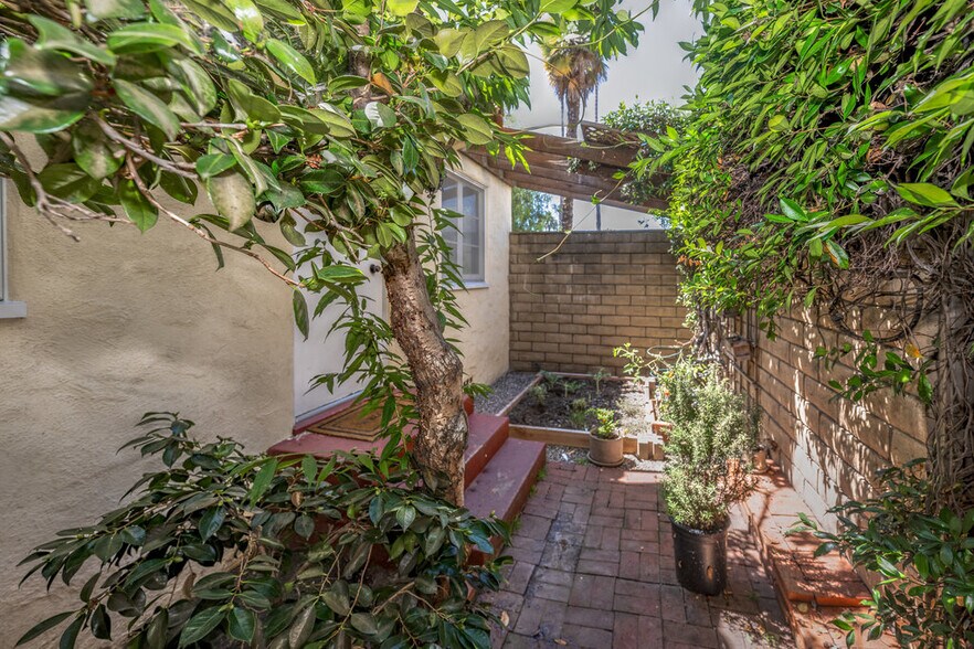 More Photos Of 1427 Euclid St, Santa Monica Apartments For Sale