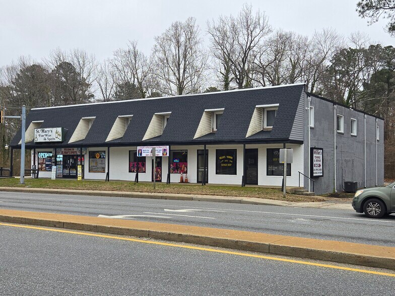 More Photos Of 20141 Point Lookout Rd, Great Mills Storefront Retail Residential For Lease