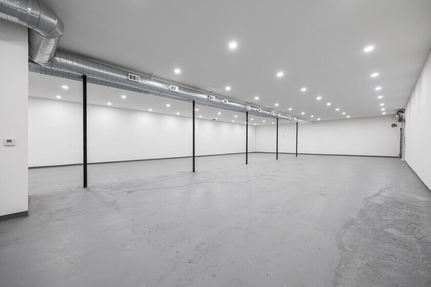 More Photos Of 14701 Calvert St, Van Nuys Warehouse For Sale