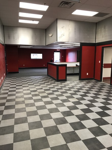 More Photos Of 20 Crescent St, Stamford Warehouse For Sale