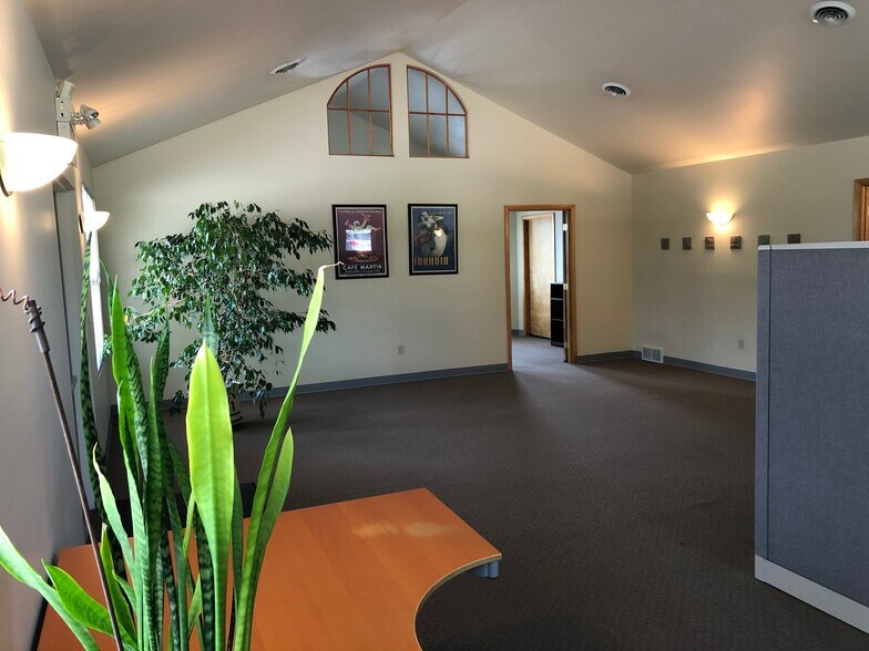 More Photos Of 206 Monroe St, Monroeville Office For Lease