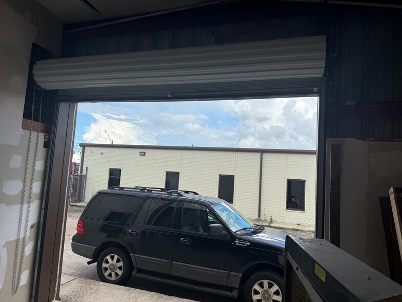 More Photos Of 12450 Highway 3, Webster Light Distribution For Lease