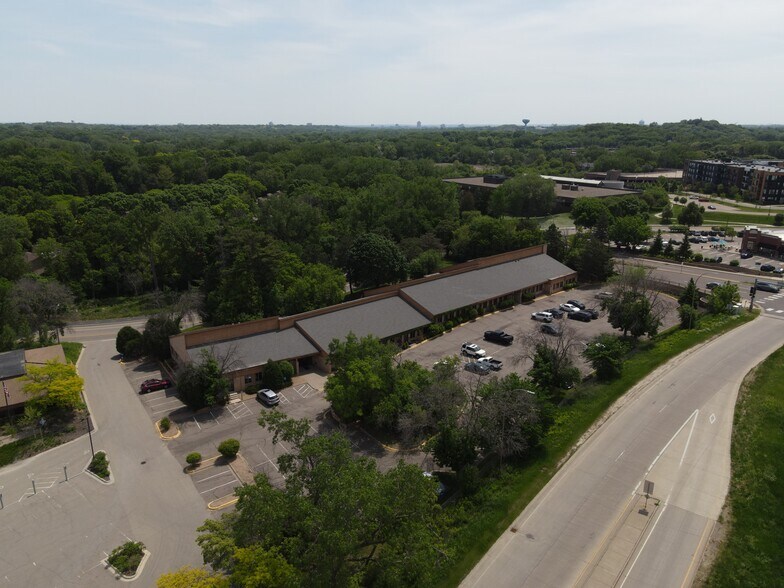 More Photos Of 5780-5794 Lincoln Dr, Edina Office For Sale