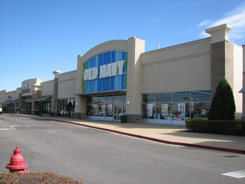 Primary Photo Of 225 Goodman Rd W, Southaven Unknown For Lease