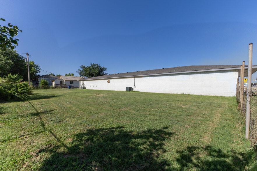 More Photos Of 101 S 6th St, Kingfisher General Retail For Sale