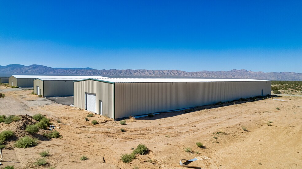 More Photos Of 5500 Lindbergh Blvd, California City Warehouse For Sale