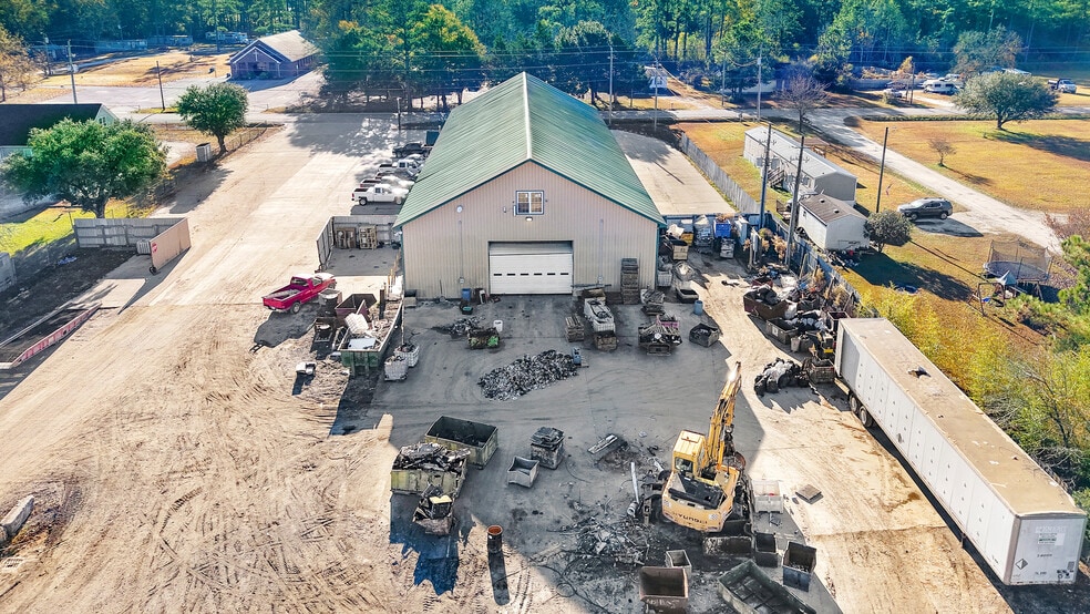 More Photos Of 2014 Blue Creek Rd, Jacksonville Warehouse For Lease