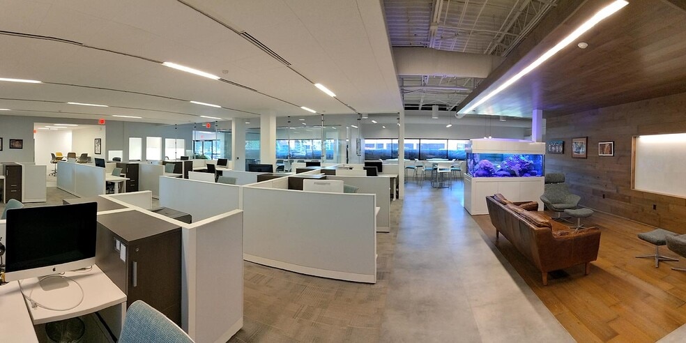 More Photos Of 421 Minuet Ln, Charlotte Office For Sale