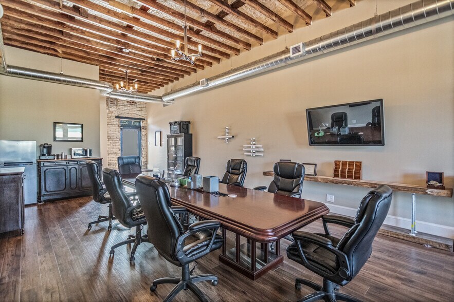 More Photos Of 1501-1505 N Main St, Jacksonville Storefront Retail Office For Lease