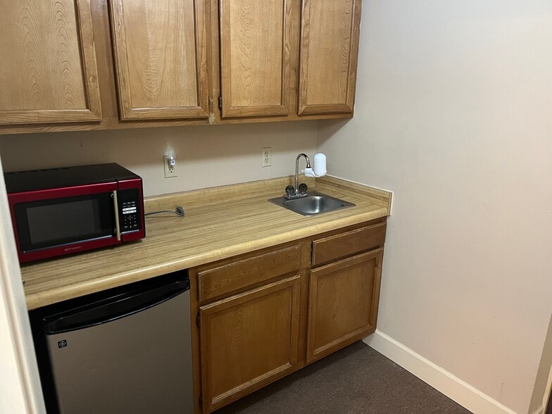 More Photos Of 2024 Arkansas Valley Dr, Little Rock Office For Sale