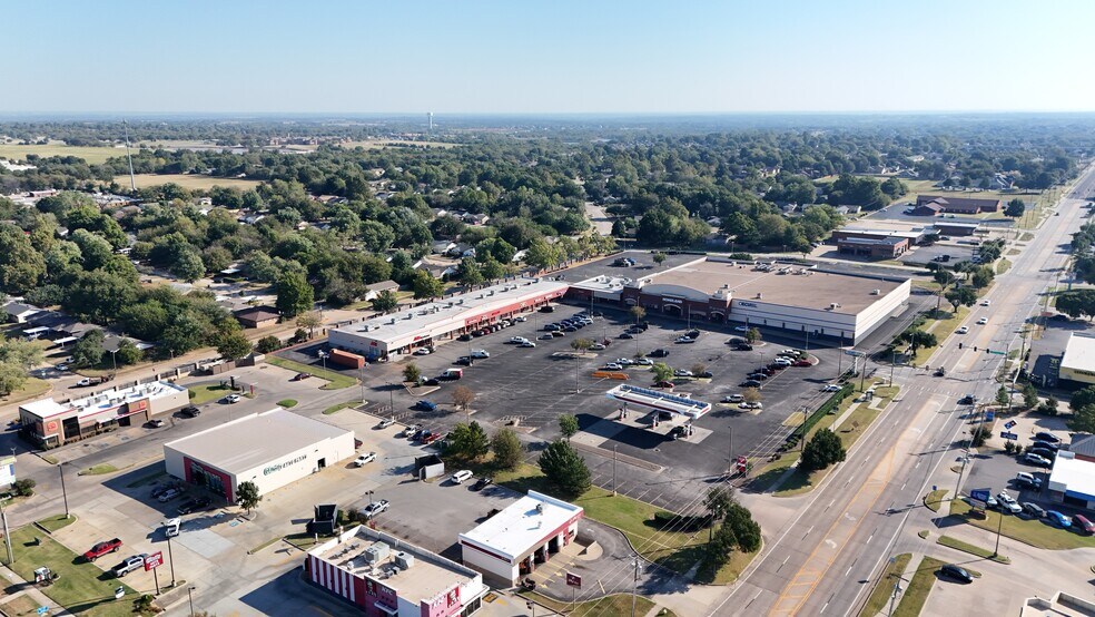 More Photos Of 1209-1249 E Alameda St, Norman Freestanding For Lease