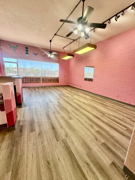 More Photos Of 11827 N Saguaro Blvd, Fountain Hills General Retail For Lease