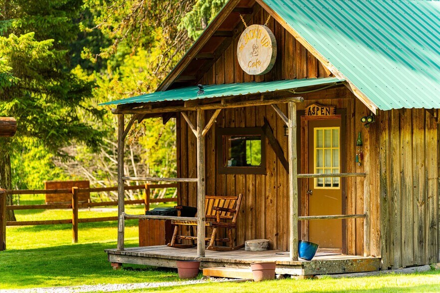 More Photos Of 7000 Graves Creek Rd, Lolo Bar For Sale