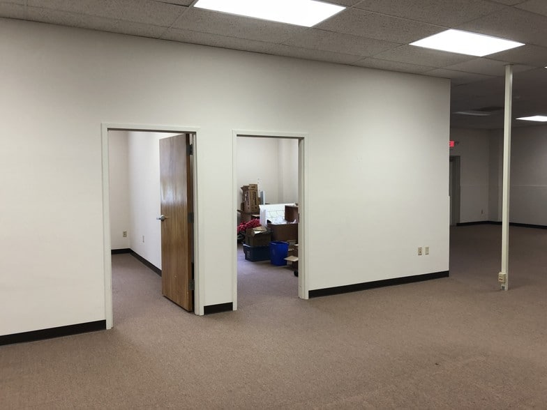 More Photos Of 1600 Reed Rd, Pennington Light Distribution For Sale
