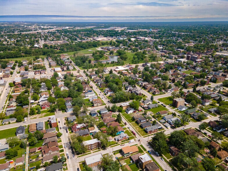 More Photos Of 11 157th St, Calumet City Apartments For Sale