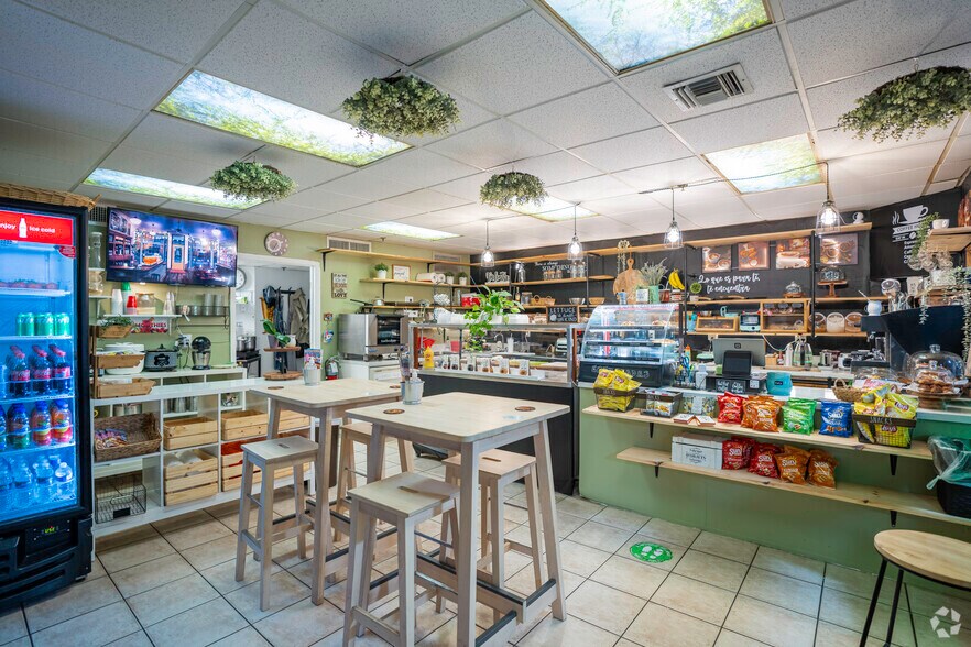 More Photos Of 2455 E Sunrise Blvd, Fort Lauderdale Loft Creative Space For Lease