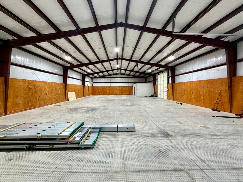 More Photos Of 2740 Global Pky, Oklahoma City Industrial For Lease