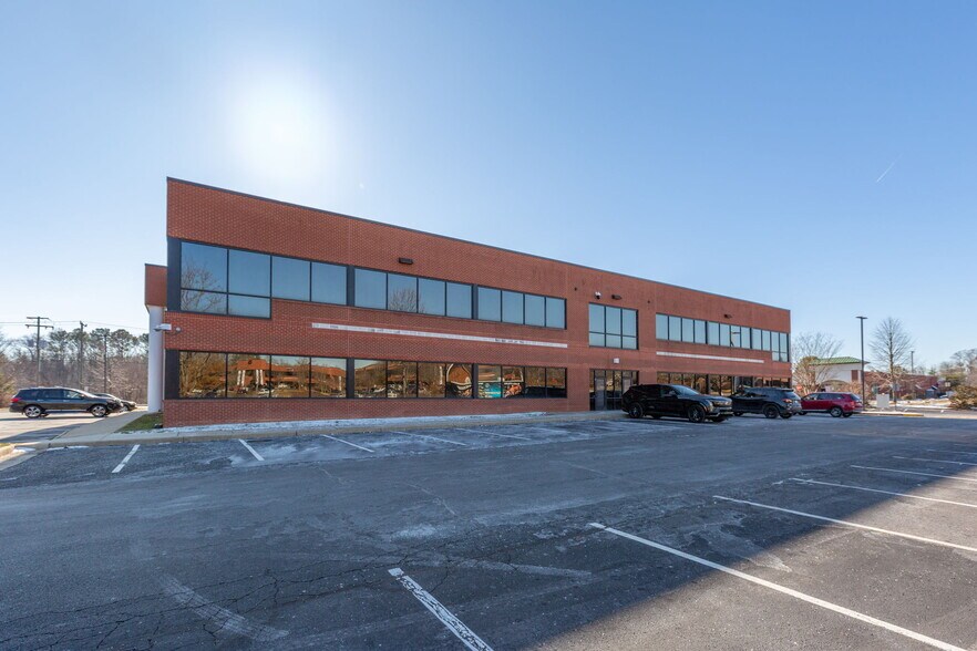 More Photos Of 10 Center St, Stafford Office For Lease