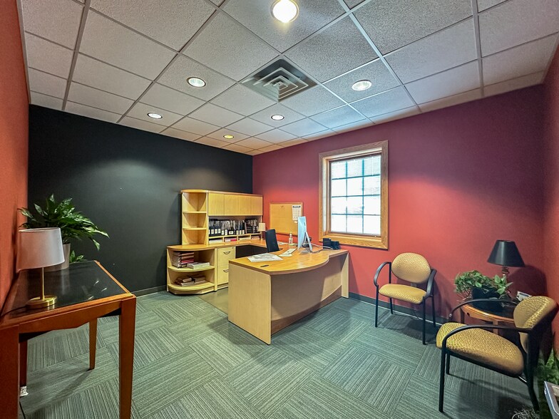 More Photos Of 7729 Westfield Dr, Fort Wayne Medical For Lease