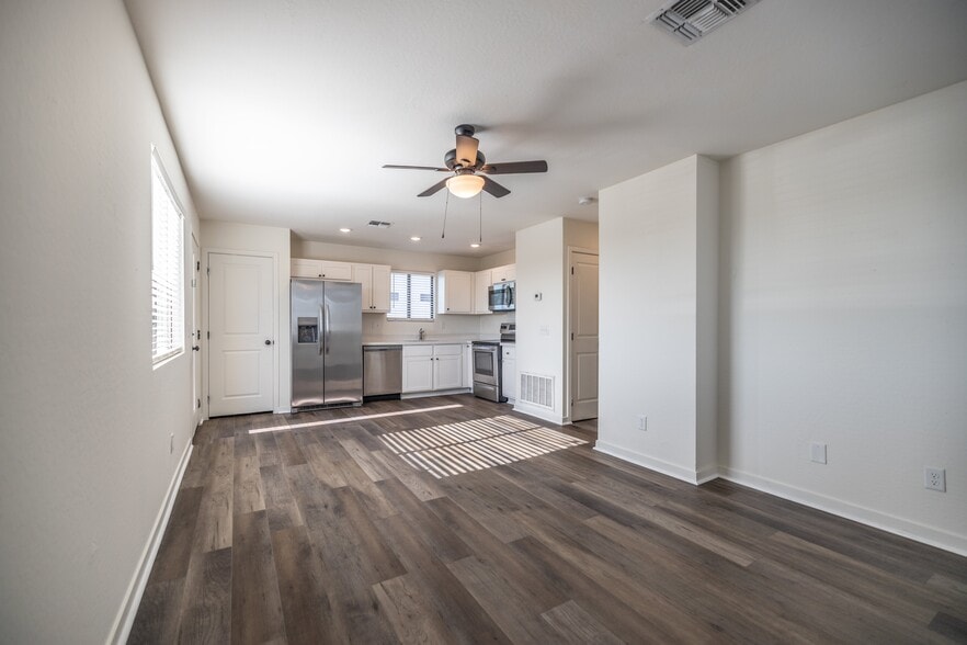 More Photos Of 1135 E Chipman Rd, Phoenix Apartments For Sale