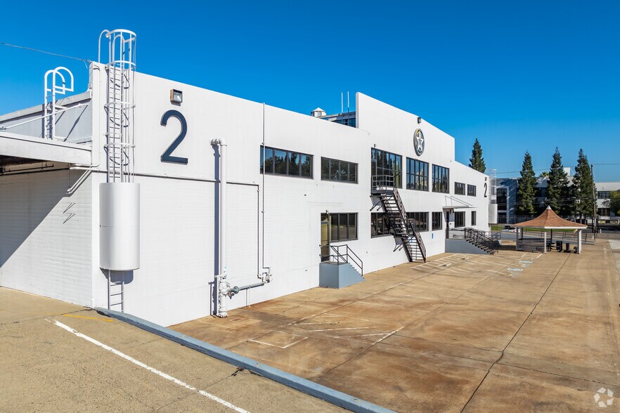 More Photos Of 8200-8250 Ferguson Ave, Sacramento Unknown For Lease