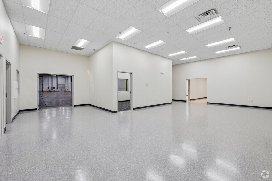 More Photos Of 420 A Pan American Dr, El Paso Unknown For Lease
