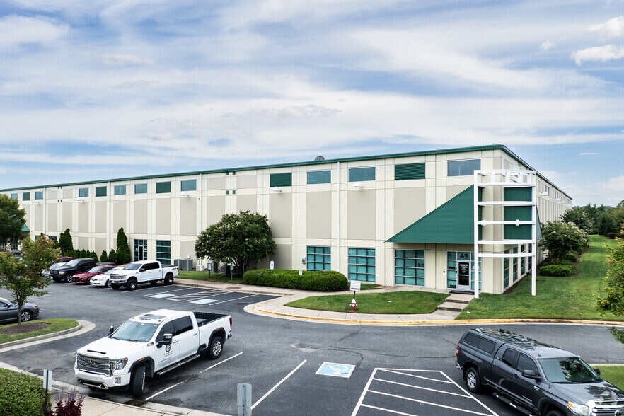 Primary Photo Of 2101 Aluminum Ave, Hampton Warehouse For Lease