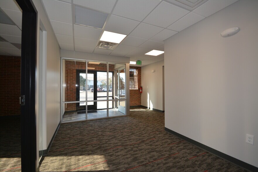 More Photos Of 6595 W 14th Ave, Lakewood Office For Lease