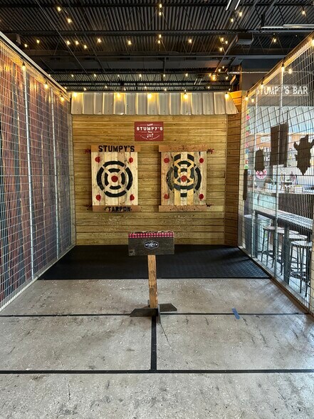 More Photos Of 201 E Center St, Tarpon Springs Bar For Lease