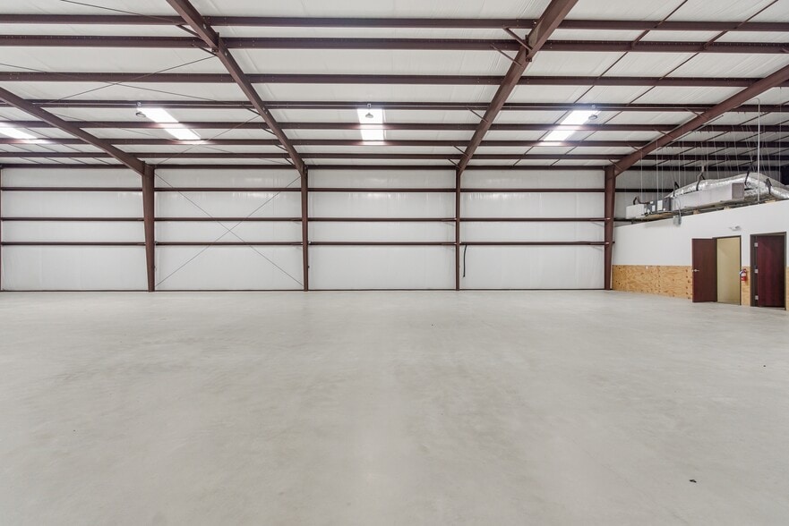 More Photos Of 764 Soechting Rd, New Braunfels Unknown For Lease