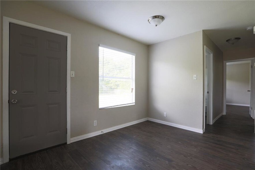 More Photos Of 1410 Ransom St, Pflugerville Office Residential For Lease