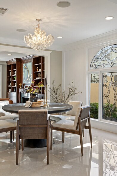 More Photos Of 1810 W 35th St, Austin Specialty For Sale