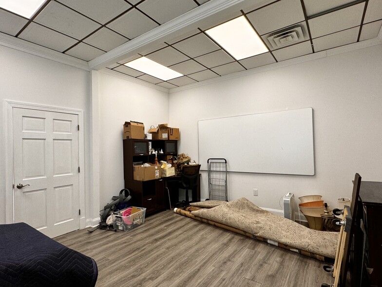 More Photos Of 490 Westfield Rd, Charlottesville Storefront Retail Office For Sale