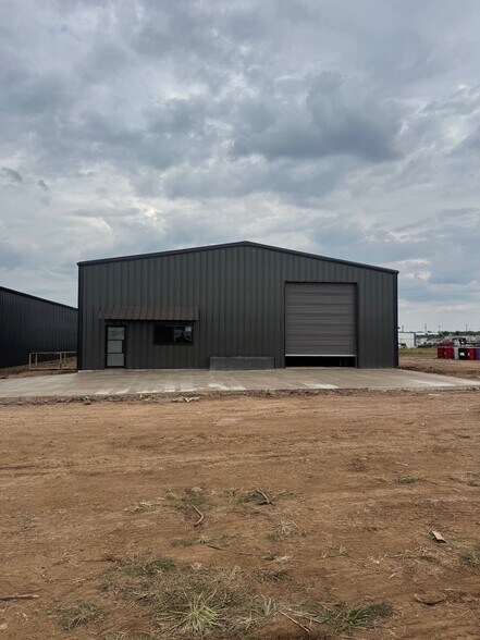 More Photos Of 6643 E Highway 80, Abilene Light Distribution For Lease