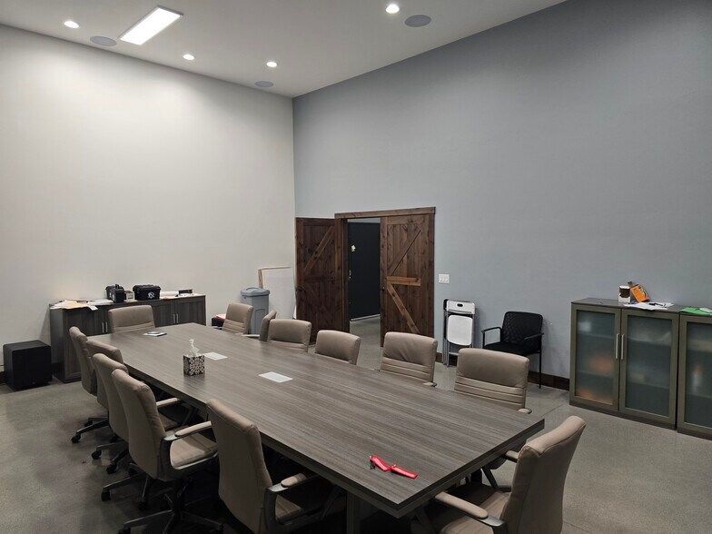 More Photos Of 870 N 2nd E, Rexburg General Retail For Lease