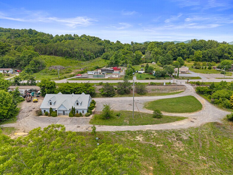 More Photos Of 14 Mimidis Ln, Swannanoa Office For Sale