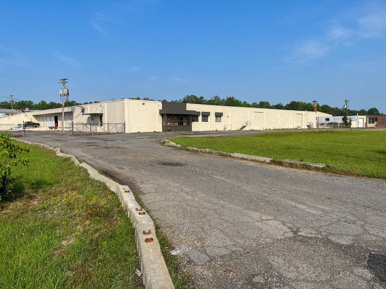 Primary Photo Of 500 Rhinehart Rd, Pine Bluff Warehouse For Sale