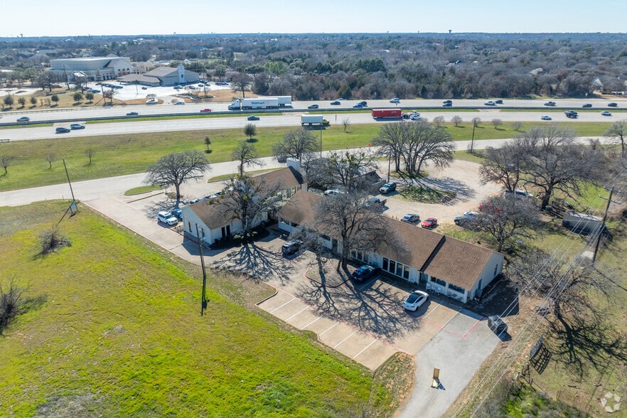 More Photos Of 190 W Highway 114, Southlake Office Residential For Lease