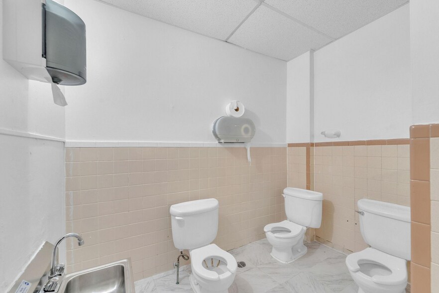 More Photos Of 309 Vine St, Camden Daycare Center For Sale