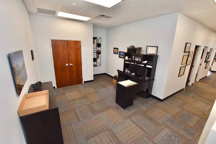 More Photos Of 2643-2649 Enterprise Dr, Anderson Unknown For Lease