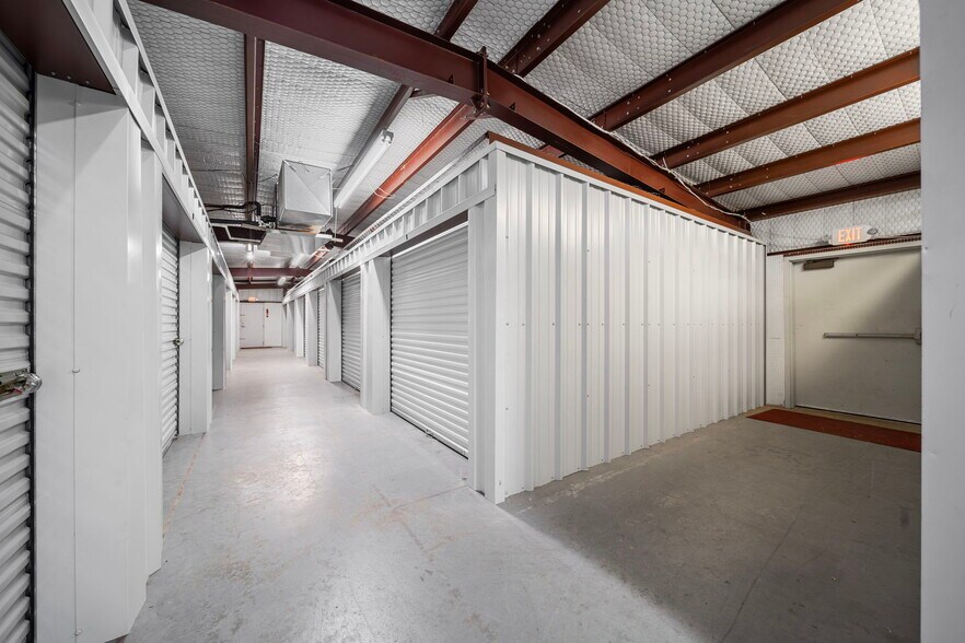 More Photos Of 8775 Highway 290 E, Chappell Hill Self Storage For Sale