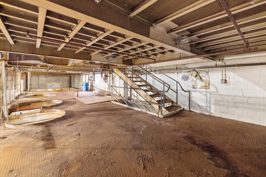 More Photos Of 15 Harold St, Westwood Manufacturing For Sale